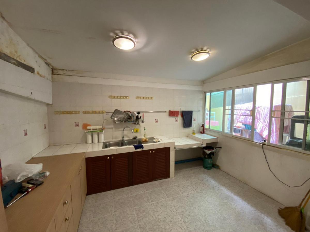 Sura Hostel Bangkok Near Mrt Phra Ram 9 エクステリア 写真