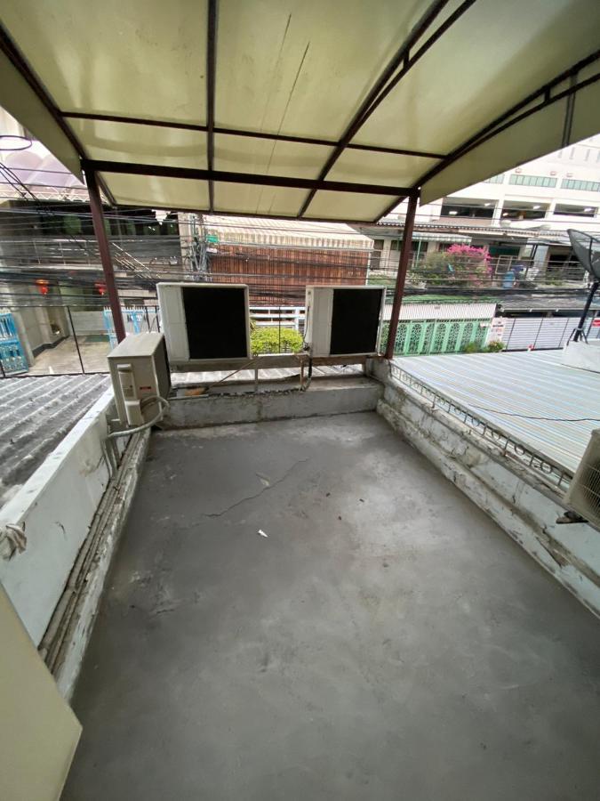Sura Hostel Bangkok Near Mrt Phra Ram 9 エクステリア 写真