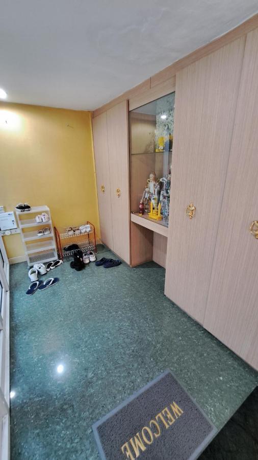 Sura Hostel Bangkok Near Mrt Phra Ram 9 エクステリア 写真