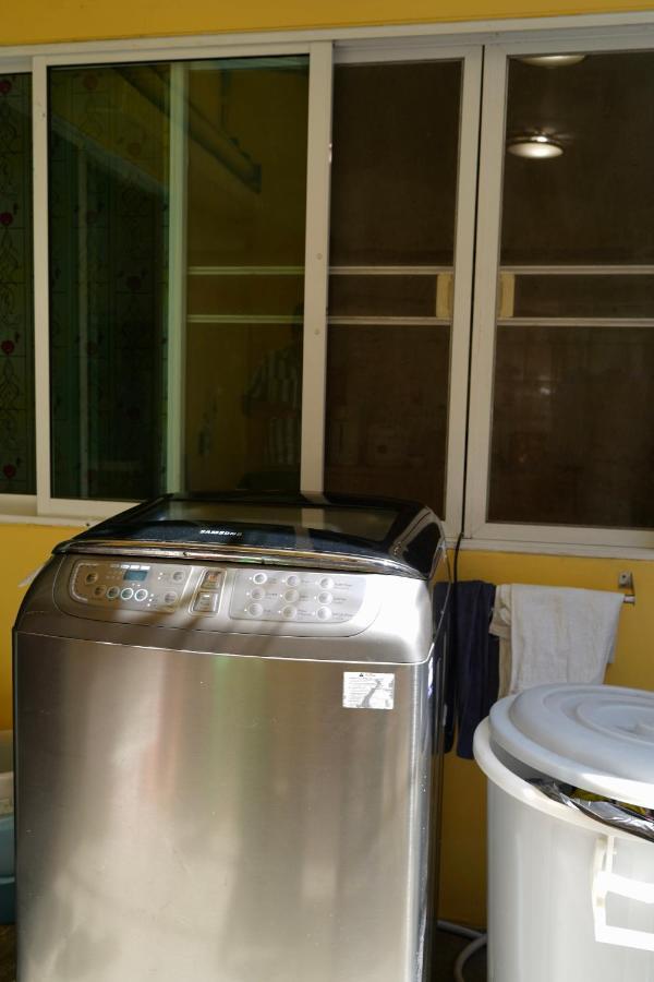 Sura Hostel Bangkok Near Mrt Phra Ram 9 エクステリア 写真