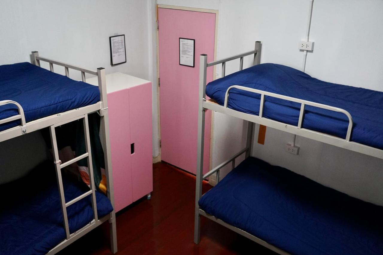Sura Hostel Bangkok Near Mrt Phra Ram 9 エクステリア 写真
