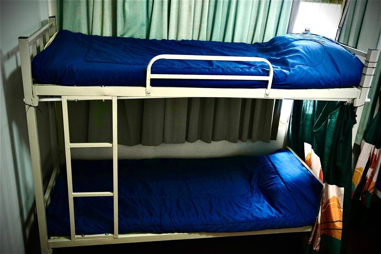 Sura Hostel Bangkok Near Mrt Phra Ram 9 エクステリア 写真