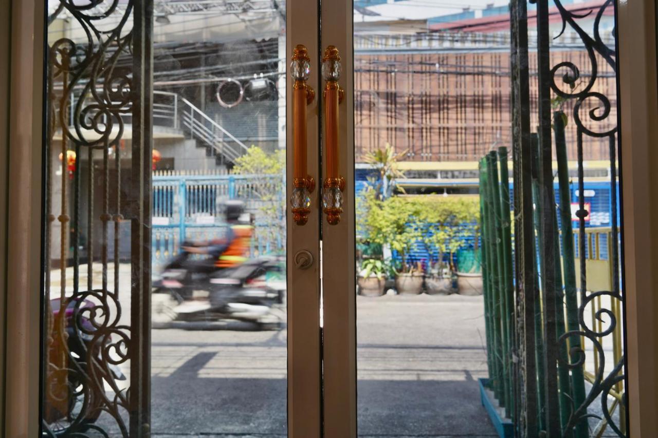 Sura Hostel Bangkok Near Mrt Phra Ram 9 エクステリア 写真
